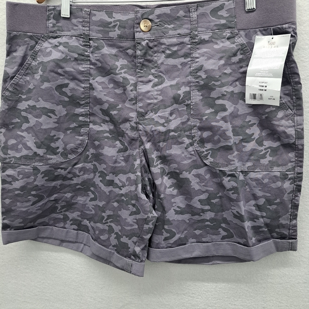 RIDERS BY LEE Women's Camouflage Grey Utility Shorts - Size 18W - NWT